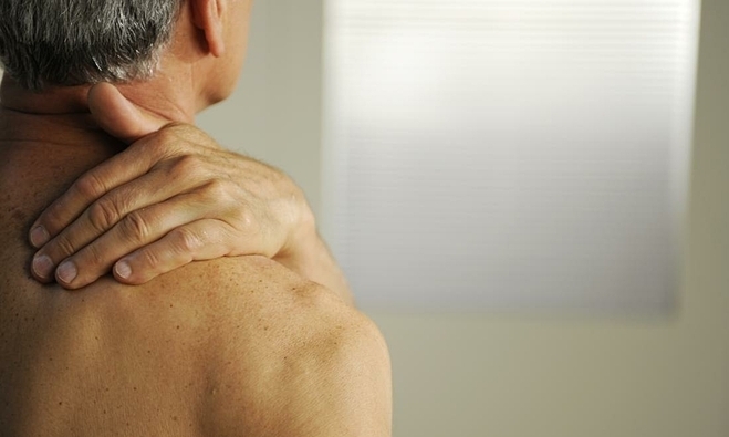 Cảm giác đau âm ỉ ở xương có thể do bị mắc bệnh u xương lành tính
